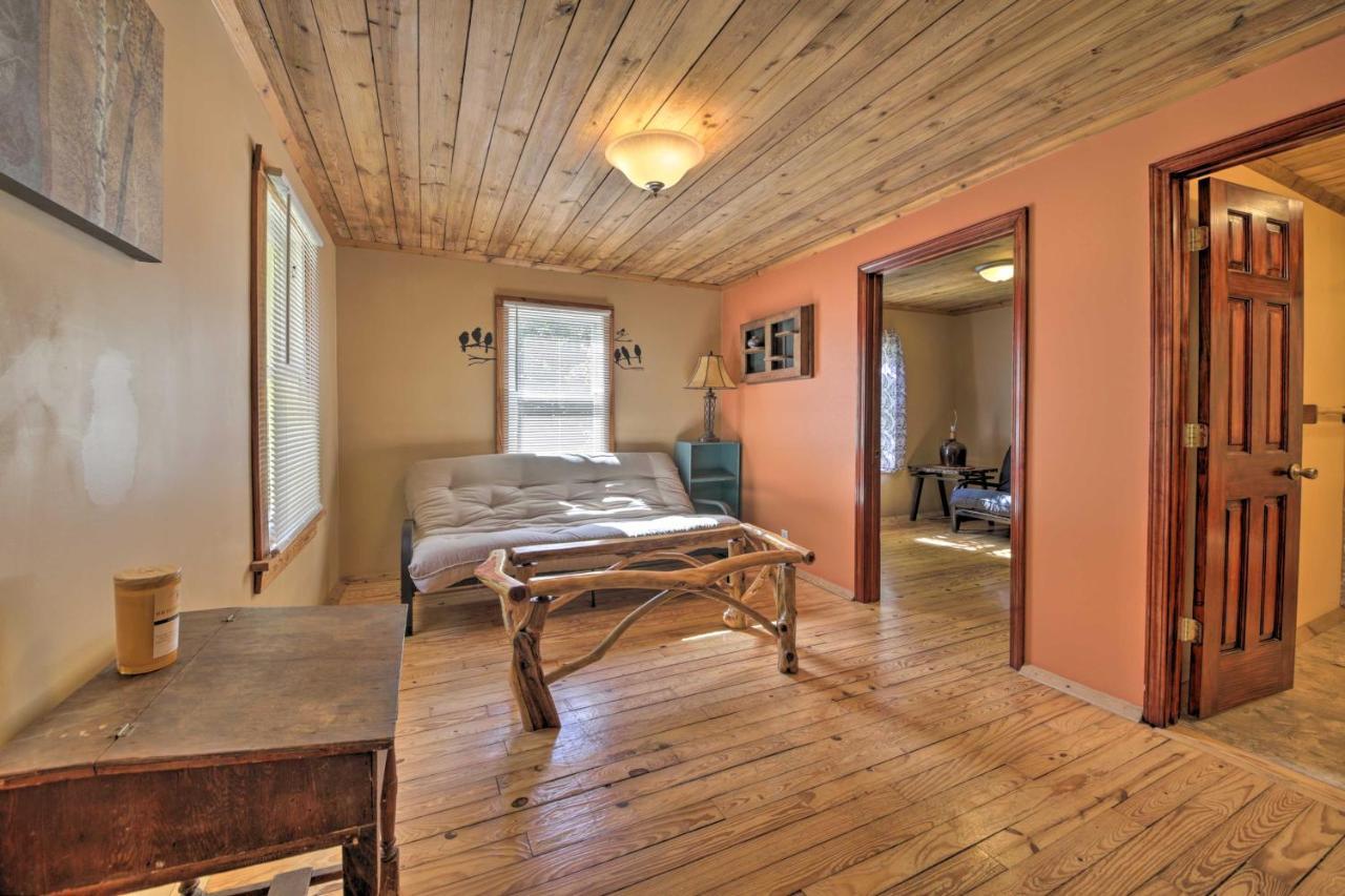 Pet-Friendly Cottage With Fire Pit - 3 Mi To Siu! Карбондейл Экстерьер фото
