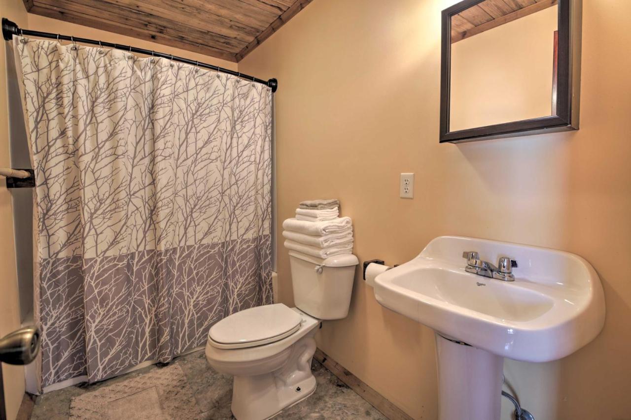 Pet-Friendly Cottage With Fire Pit - 3 Mi To Siu! Карбондейл Экстерьер фото
